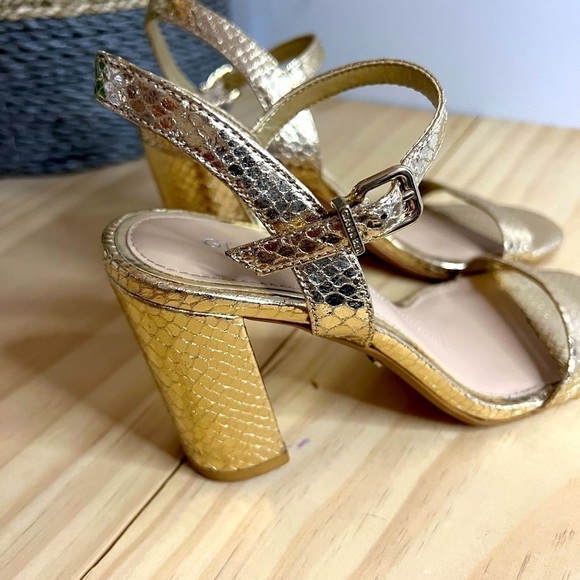 gianni BINI MCKARIA SAND GOLD BLOCK HEEL SLINGBACK DRESS SANDALS Size 7 - Picture 10 of 11